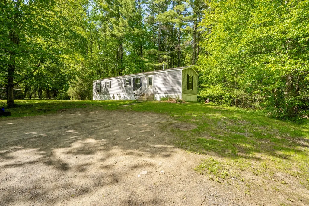 2415 Sanford Road Wells ME 04090