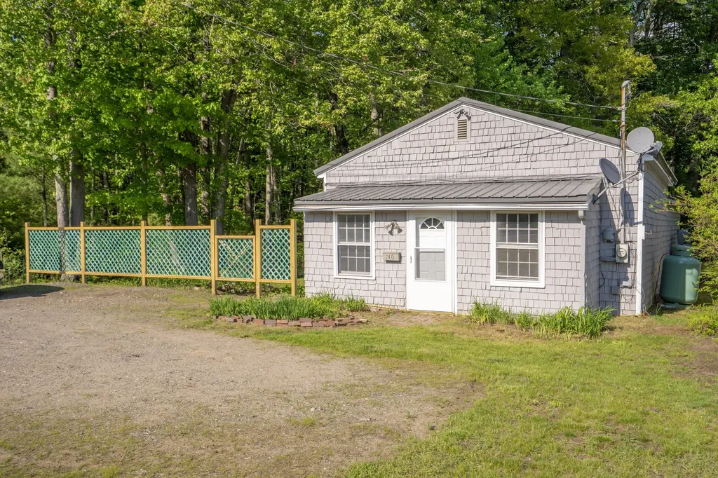 2415 Sanford Road Wells ME 04090