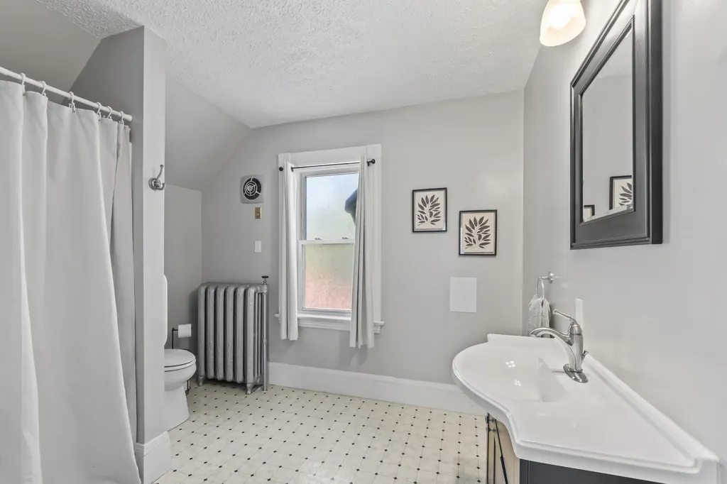 131 Gamage Avenue Auburn ME 04210