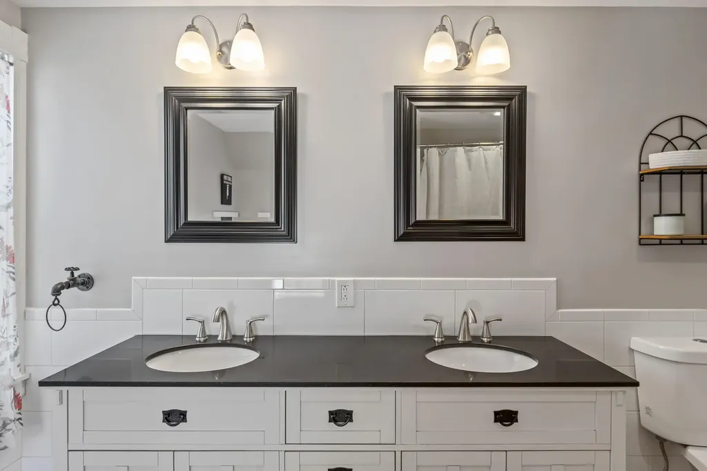 131 Gamage Avenue Auburn ME 04210