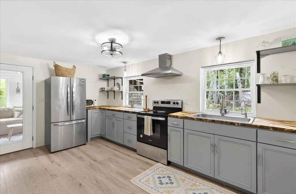 282 Sunset Road Deer Isle ME 04627