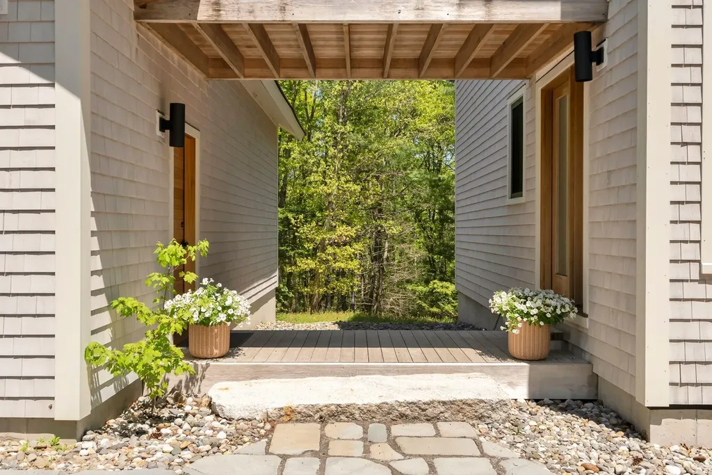 15 Old Georgetown Road Georgetown ME 04548