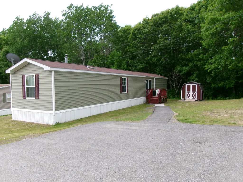 1 Gilmore Drive Topsham ME 04086