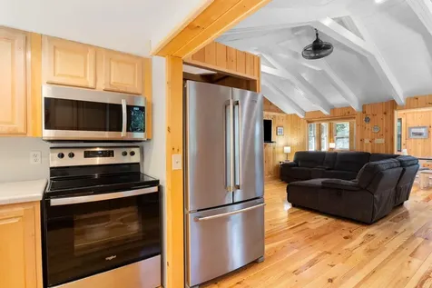 33 E Shore Drive Limerick ME 04048