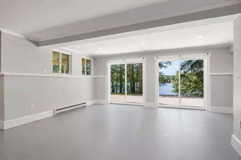 33 E Shore Drive Limerick ME 04048