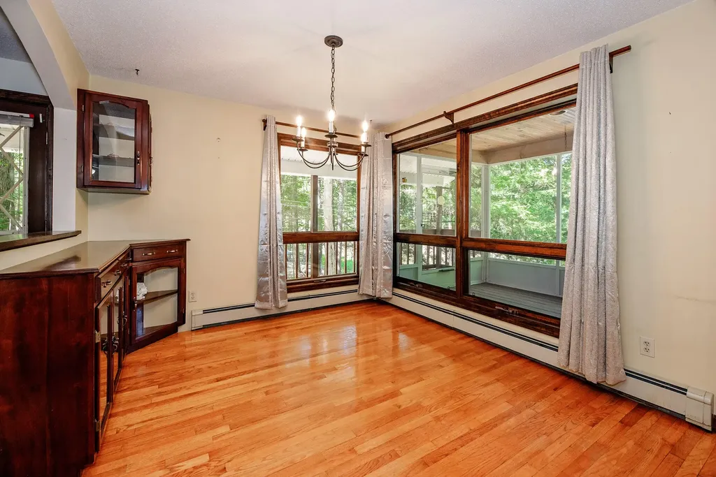 18 Briggs Lane Livermore ME 04253