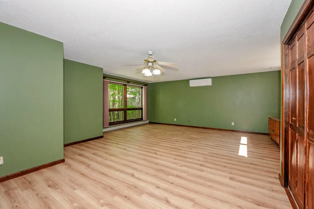 18 Briggs Lane Livermore ME 04253