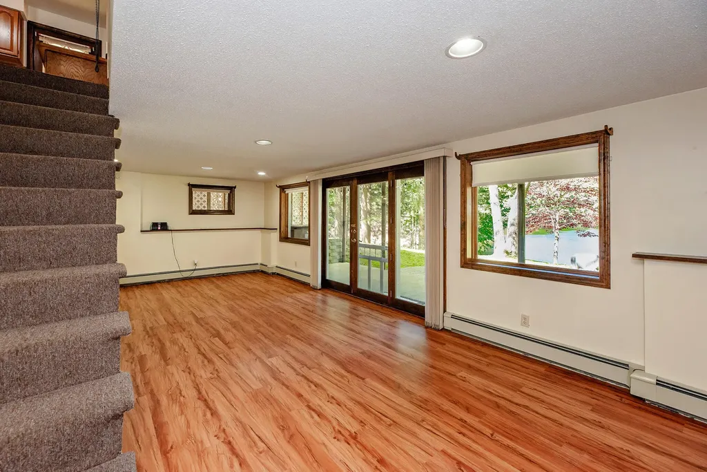 18 Briggs Lane Livermore ME 04253