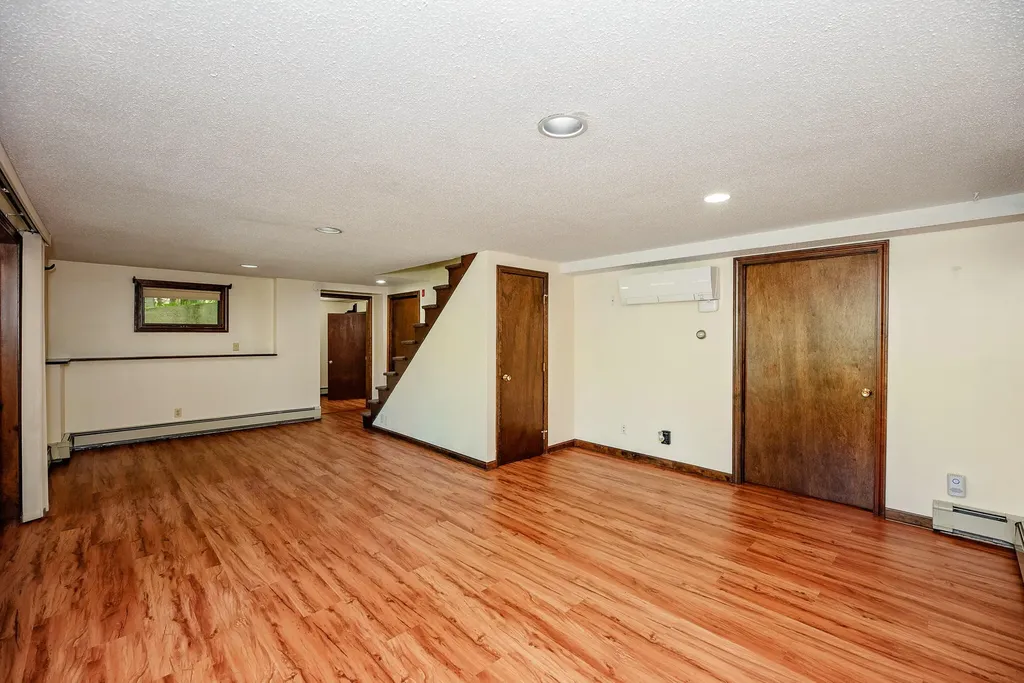 18 Briggs Lane Livermore ME 04253