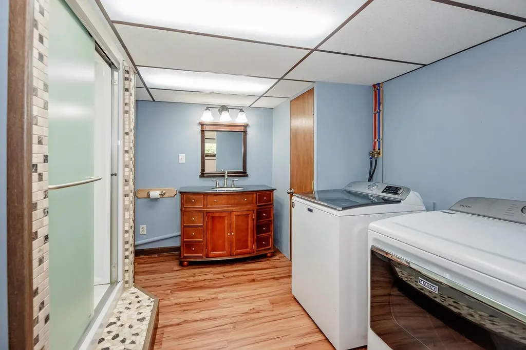 18 Briggs Lane Livermore ME 04253