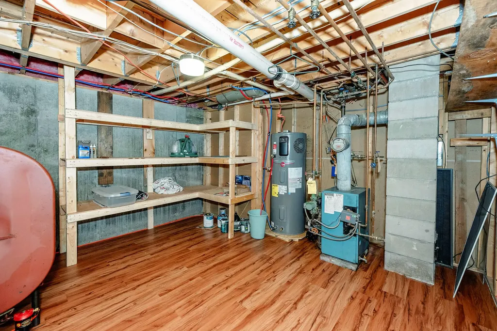 18 Briggs Lane Livermore ME 04253