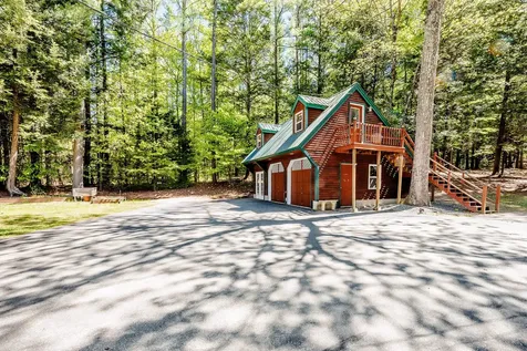18 Briggs Lane Livermore ME 04253