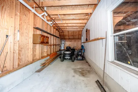 18 Briggs Lane Livermore ME 04253