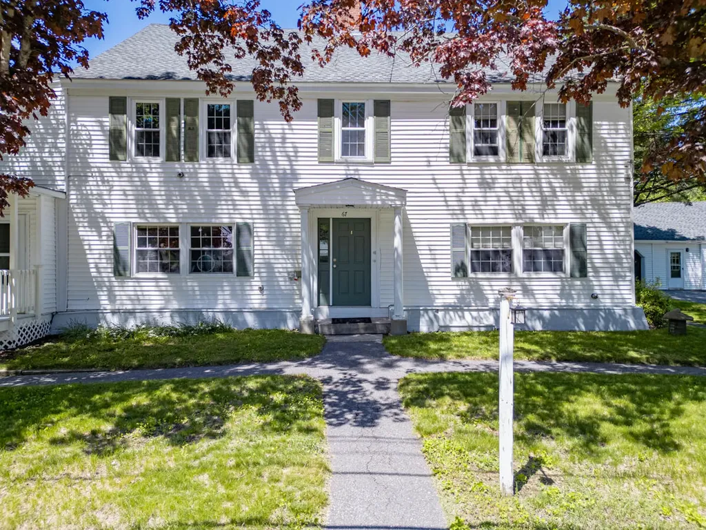 67 Winter Street Topsham ME 04086