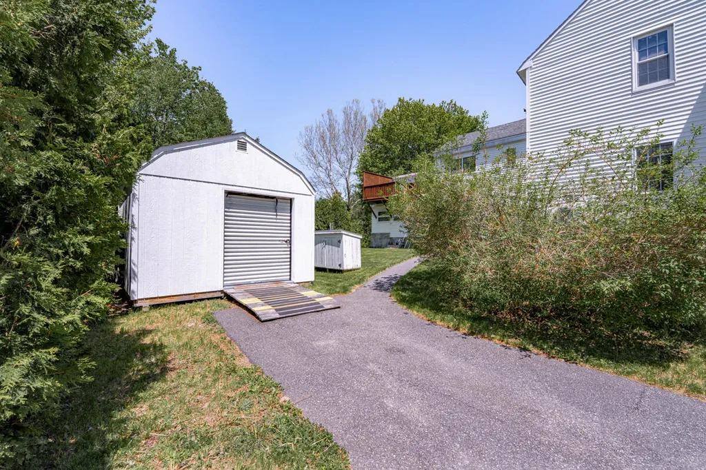 67 Winter Street Topsham ME 04086
