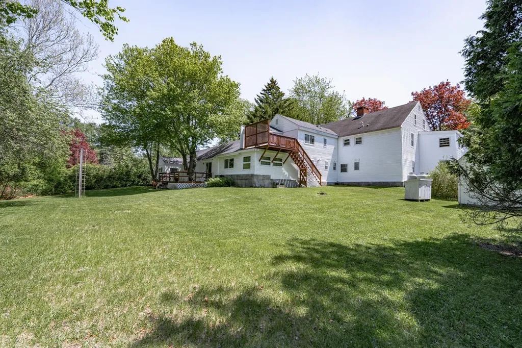 67 Winter Street Topsham ME 04086