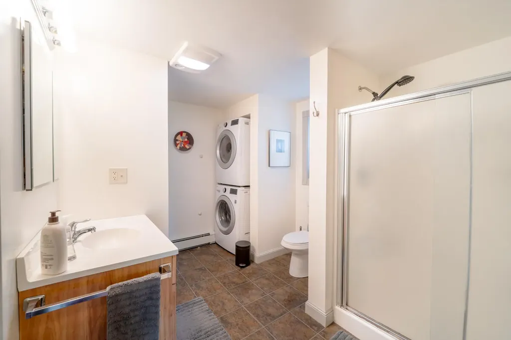67 Winter Street Topsham ME 04086