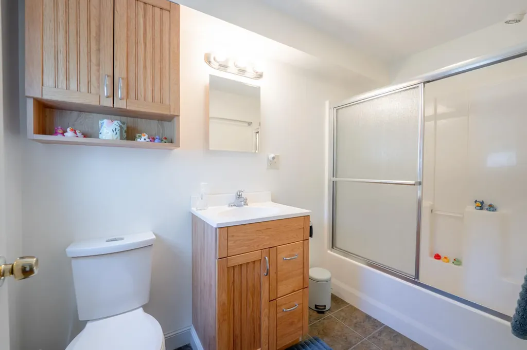 67 Winter Street Topsham ME 04086