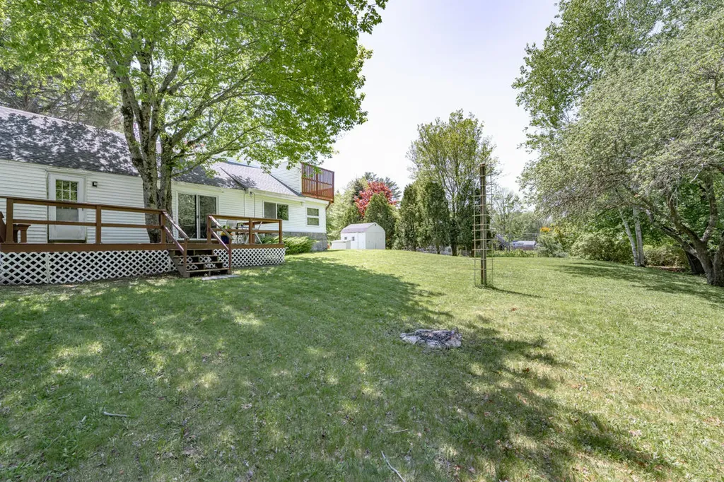 67 Winter Street Topsham ME 04086
