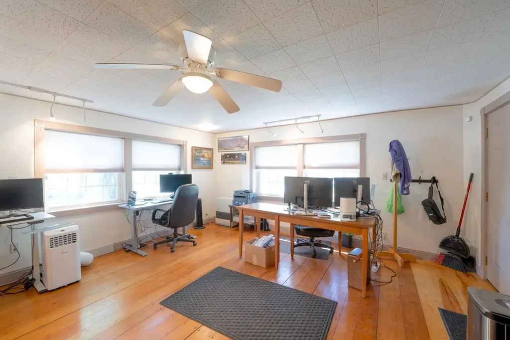 67 Winter Street Topsham ME 04086