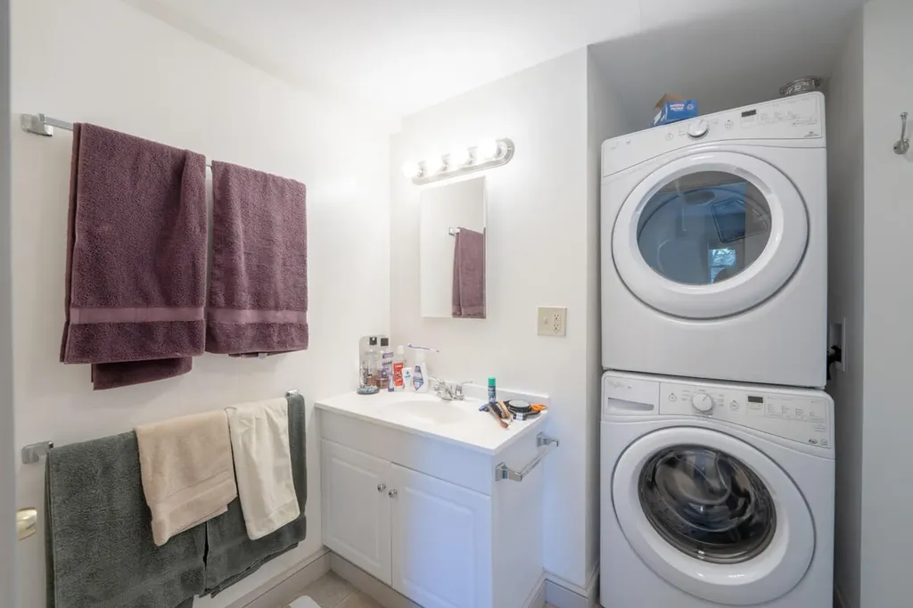 67 Winter Street Topsham ME 04086