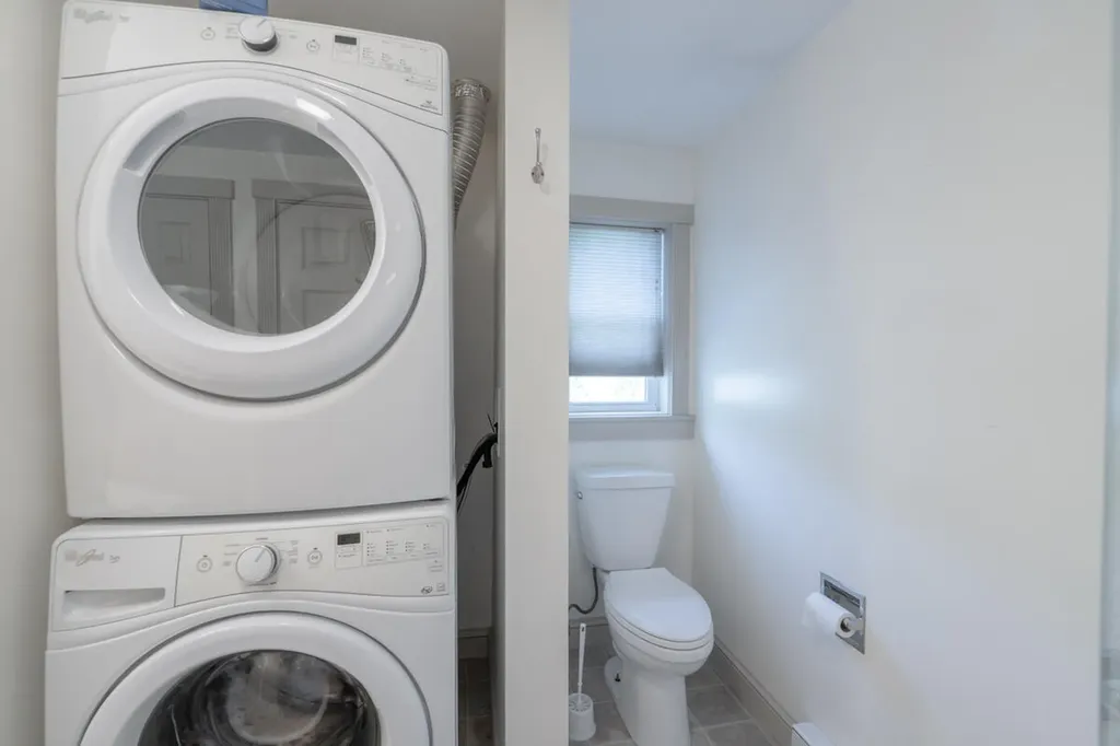 67 Winter Street Topsham ME 04086