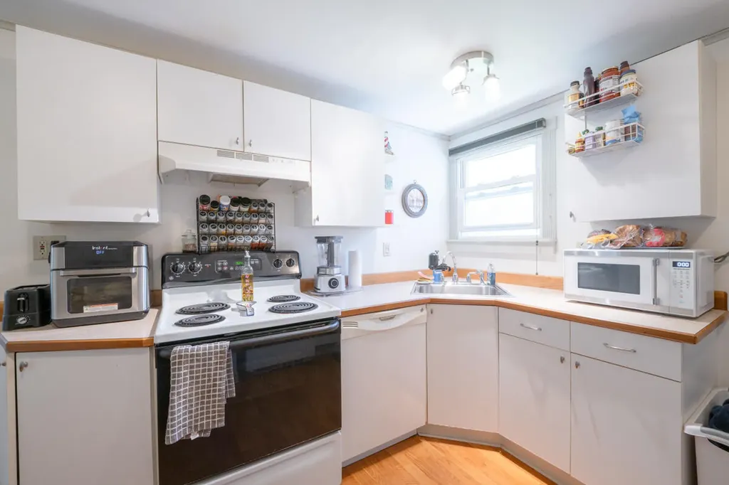 67 Winter Street Topsham ME 04086