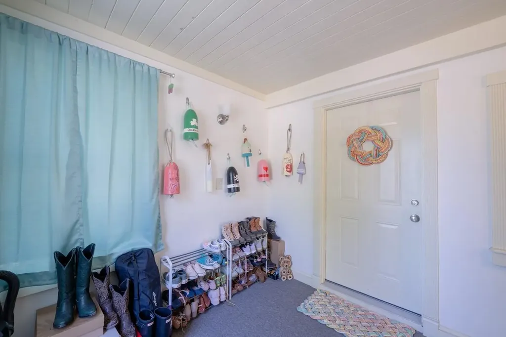 67 Winter Street Topsham ME 04086