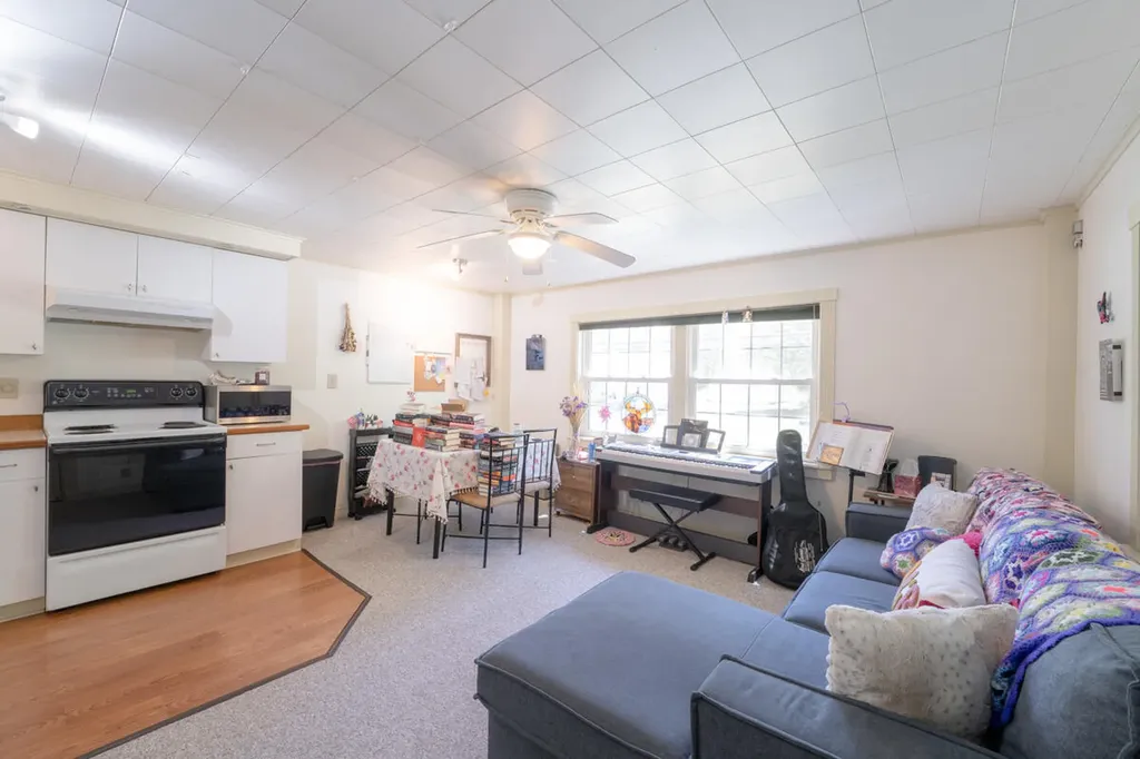 67 Winter Street Topsham ME 04086