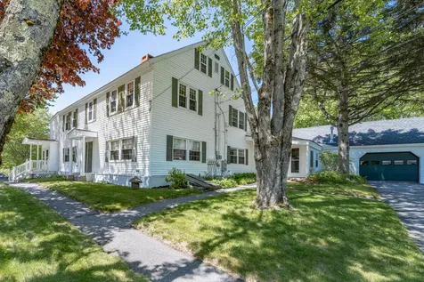 67 Winter Street Topsham ME 04086