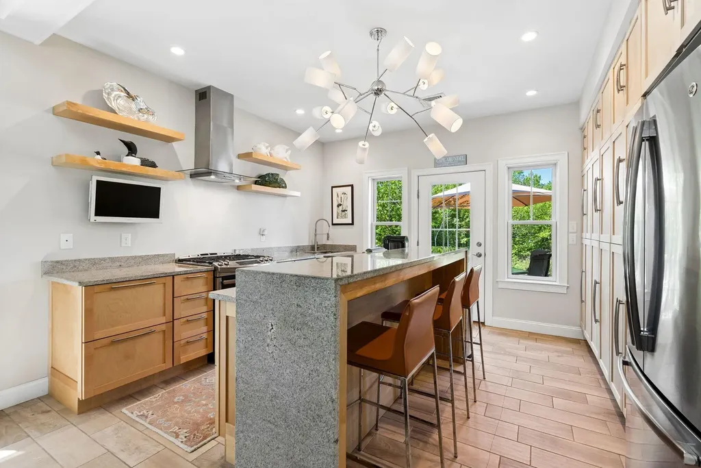 27 Ranger Lane Arundel ME 04046