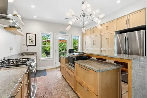 27 Ranger Lane Arundel ME 04046