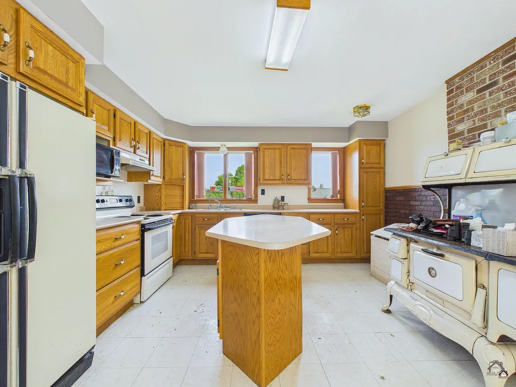 164 Windsor Road China ME 04358