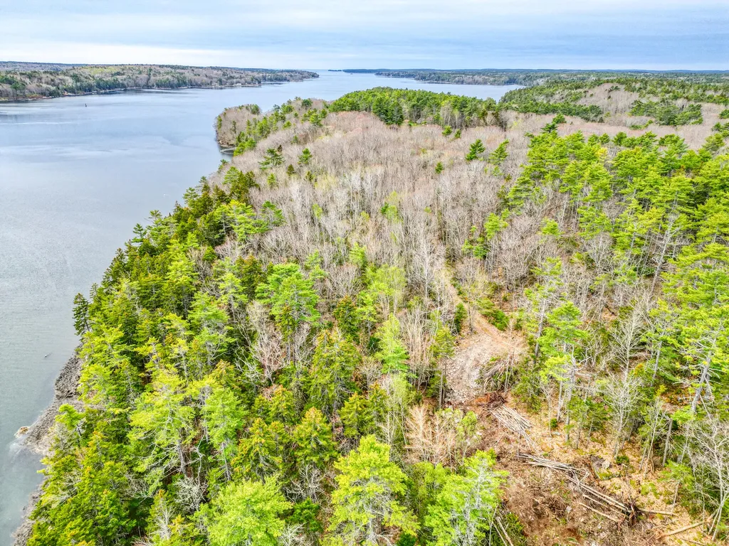 16 Otter Lane Westport Island ME 04578