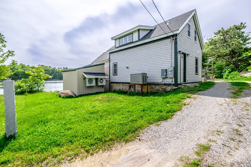 6 Egret Point Phippsburg ME 04562