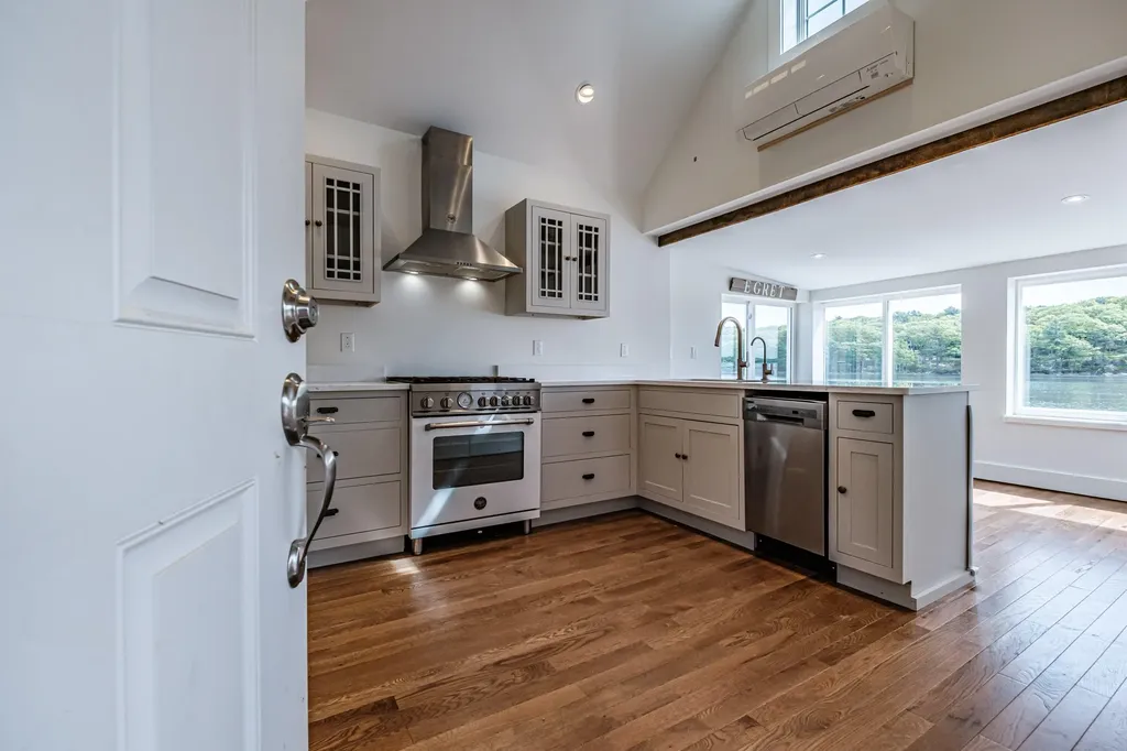 6 Egret Point Phippsburg ME 04562