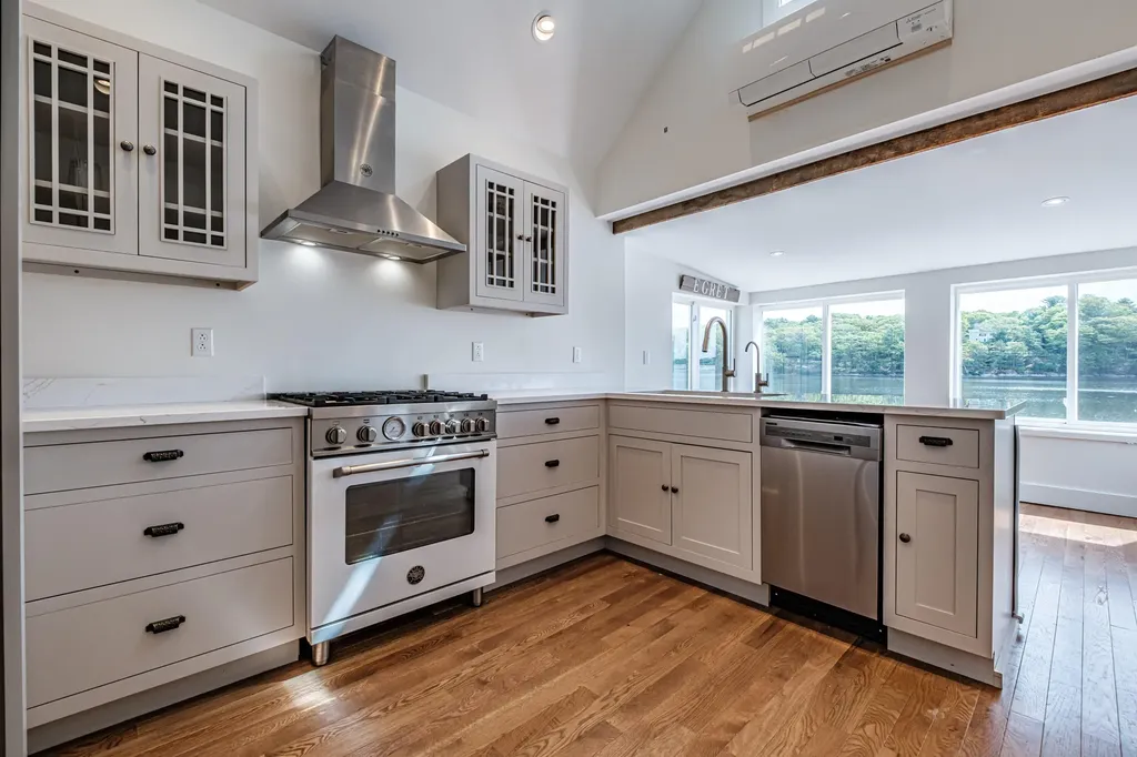 6 Egret Point Phippsburg ME 04562