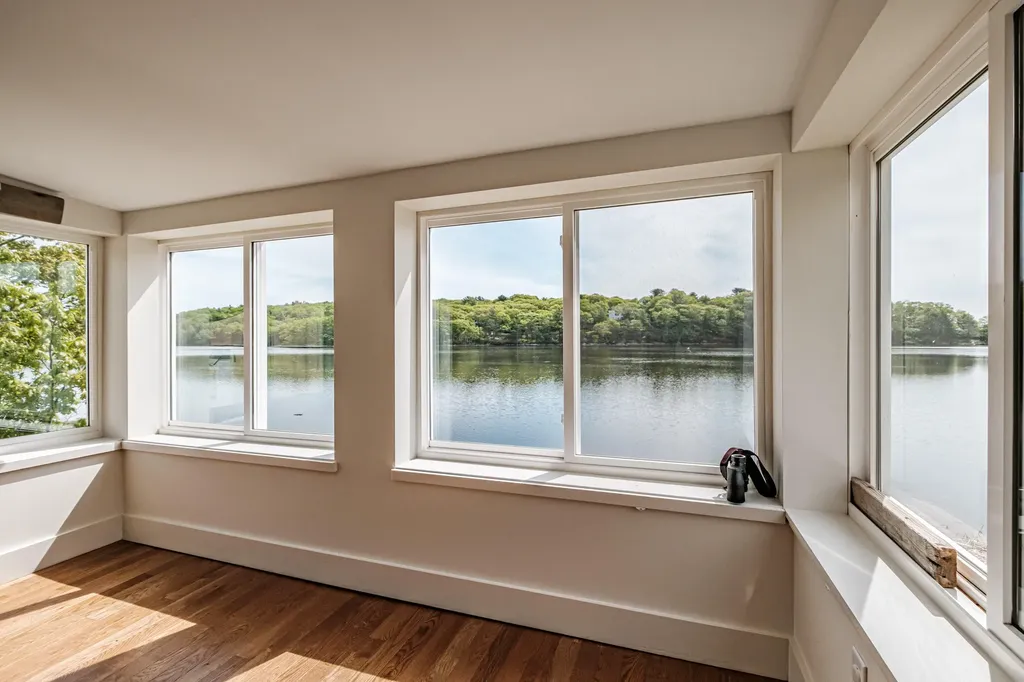 6 Egret Point Phippsburg ME 04562
