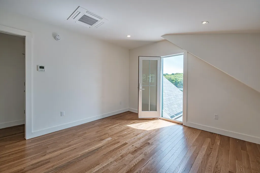 6 Egret Point Phippsburg ME 04562