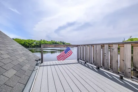 6 Egret Point Phippsburg ME 04562