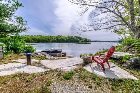 6 Egret Point Phippsburg ME 04562