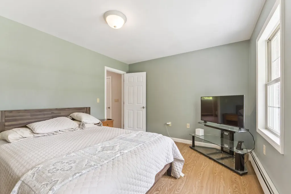 9 Tyrawley Road Farmingdale ME 04344