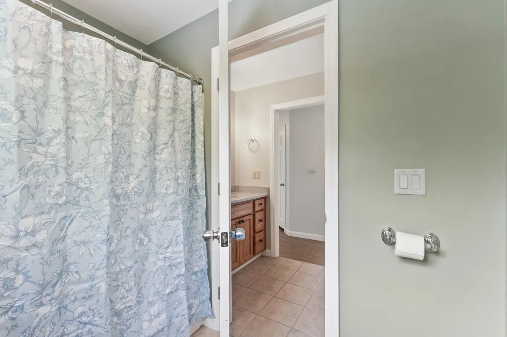 9 Tyrawley Road Farmingdale ME 04344