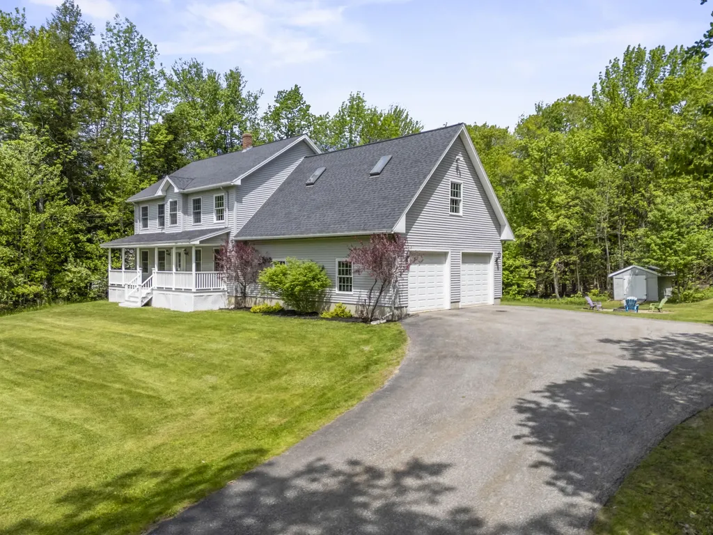 9 Tyrawley Road Farmingdale ME 04344
