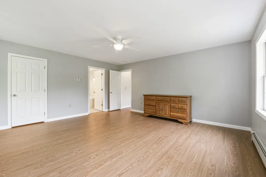9 Tyrawley Road Farmingdale ME 04344