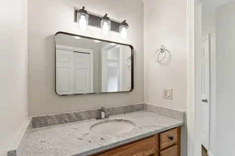 9 Tyrawley Road Farmingdale ME 04344