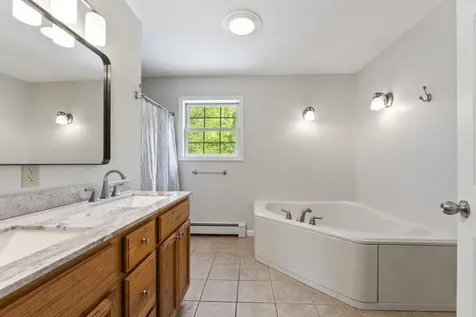 9 Tyrawley Road Farmingdale ME 04344