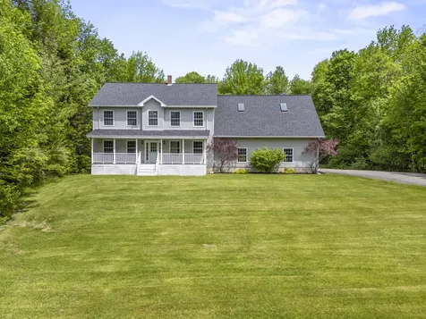 9 Tyrawley Road Farmingdale ME 04344