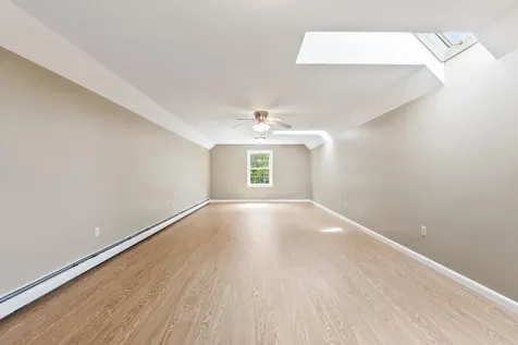 9 Tyrawley Road Farmingdale ME 04344