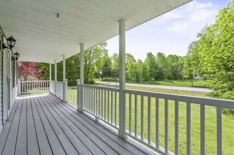 9 Tyrawley Road Farmingdale ME 04344
